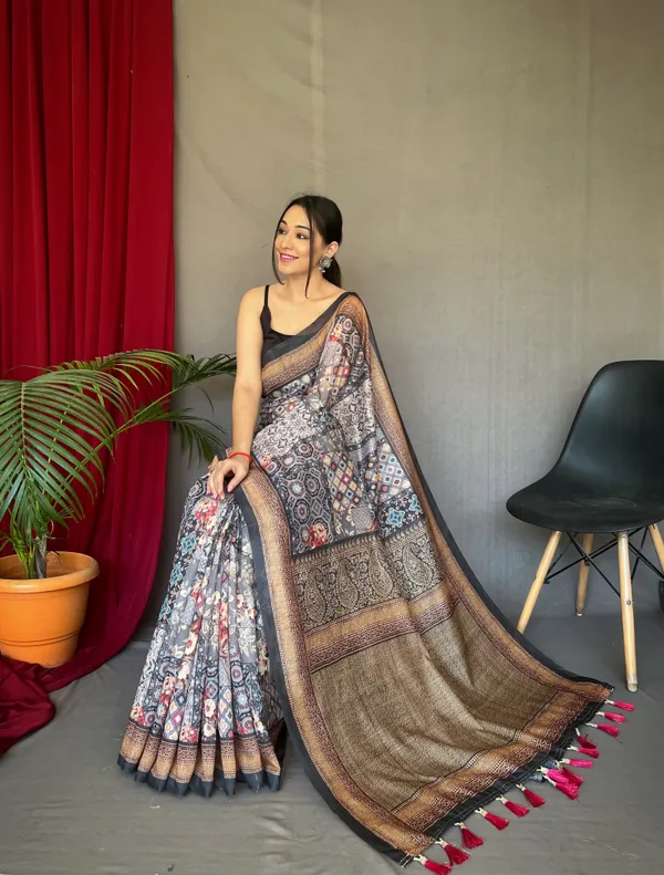 Black_Kashmiri_Digital_Printed_Cotton_Silk_Saree_With_Blouse_Piece_Attached